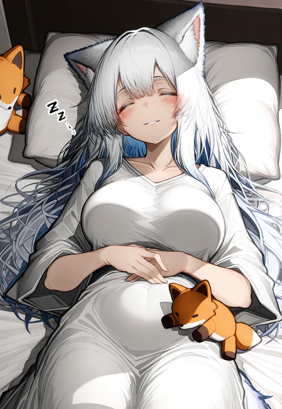 Eine Ansicht von oben zeigt das Anime-Charakter Shinano, ein Mädchen mit Fuchs-Attributen aus Azur Lane, wie sie friedlich in ihrem Bett schläft. Sie hat langes, weißes Haar, ein sanftes Lächeln und ist von niedlichen Stofftier-Füchsen in einem sonnendurchfluteten Raum umgeben.