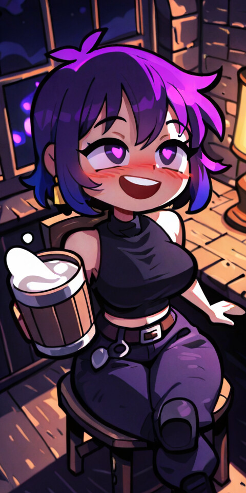 Eine im Anime-Stil gehaltene Illustration eines Mädchens mit kurzem, violett-blauem Haar, das fröhlich lächelt und in einer gemütlichen, bei Nacht mit Kerzen beleuchteten Taverne eine große hölzerne Bierkrug hält.